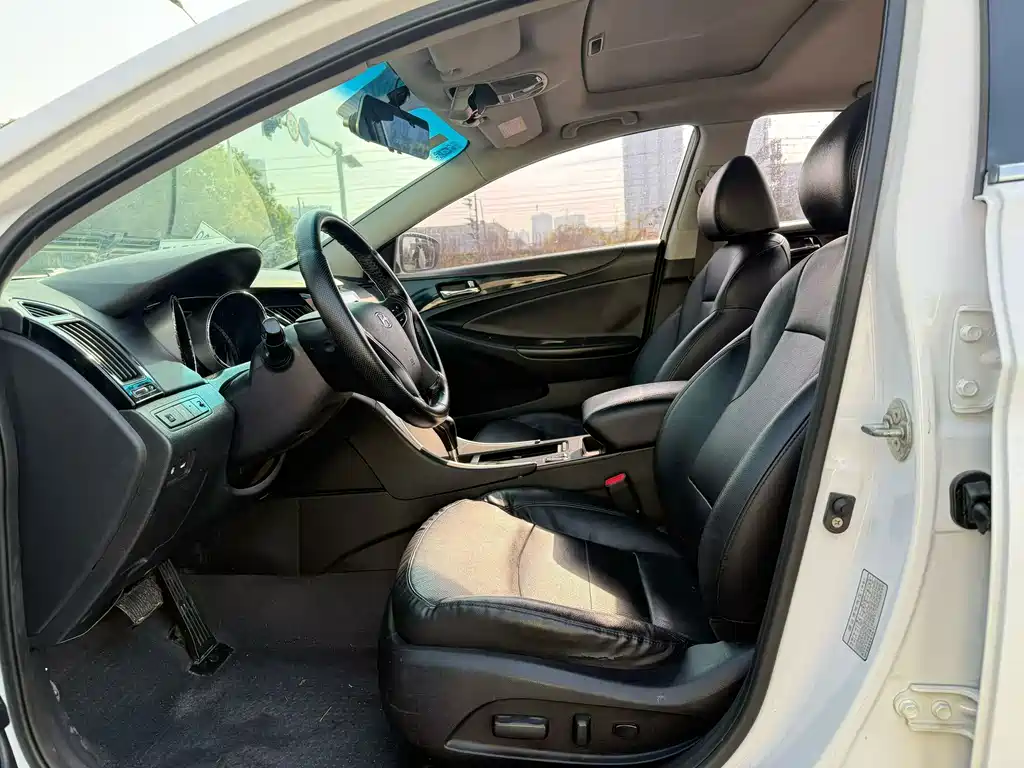 Hyundai Sonata — миниатюра 4