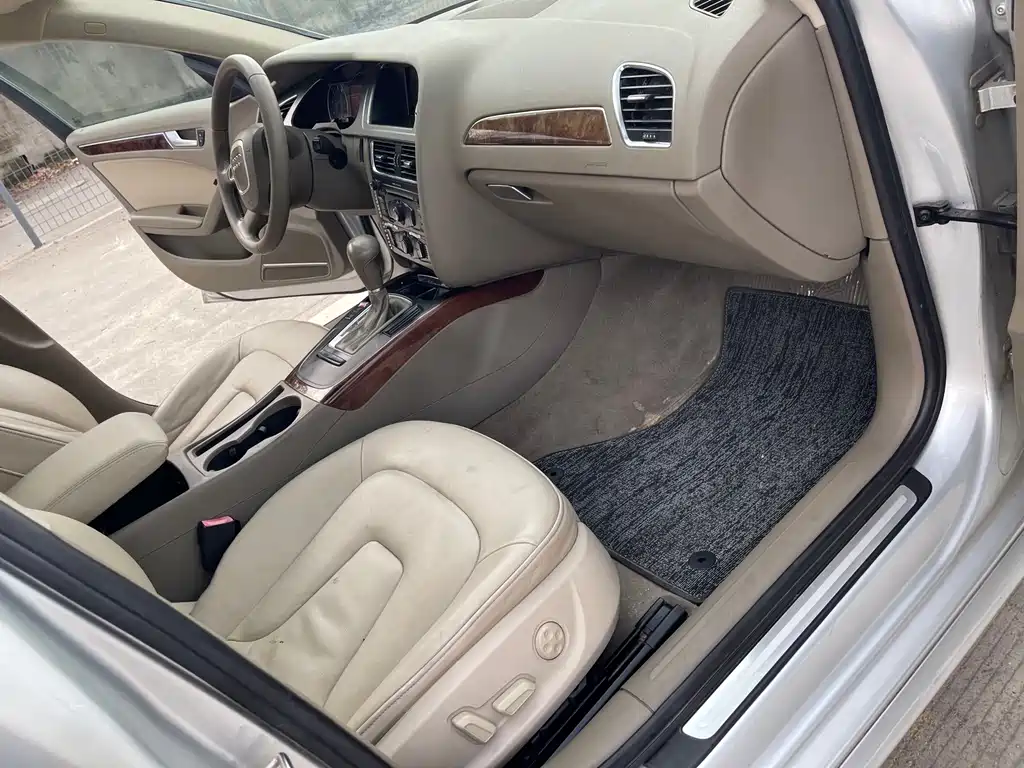 Audi A4L — миниатюра 12