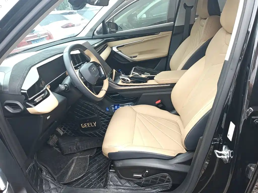 Geely Boyue L — миниатюра 15