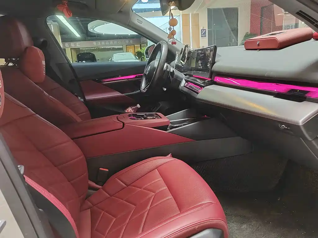 BMW 5 Series — миниатюра 18