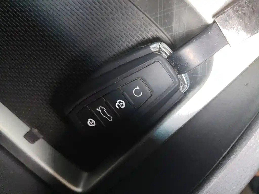 Geely Emgrand L — миниатюра 9