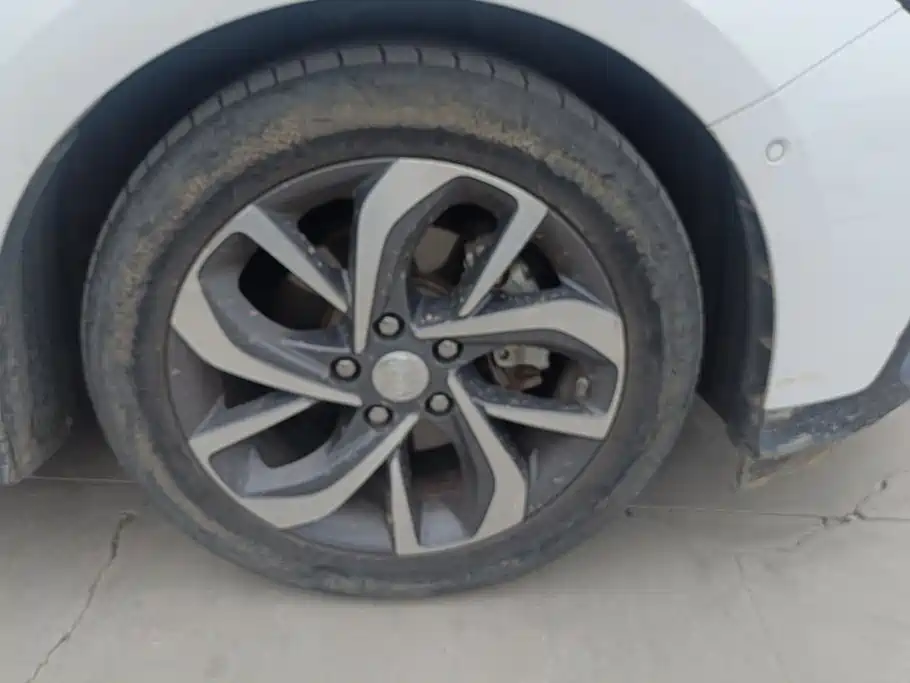 Buick Velite 6 — миниатюра 6