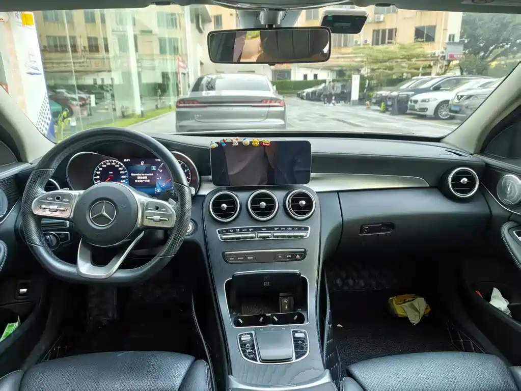 Mercedes-Benz C-Class — миниатюра 7
