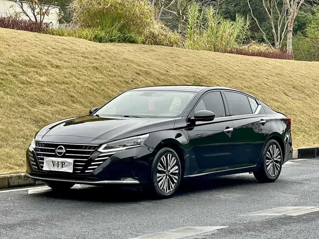 Nissan Teana 2023