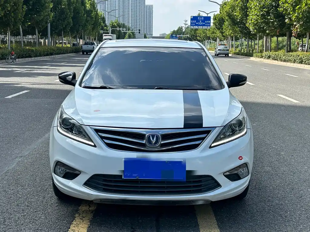Changan Eado — миниатюра 2