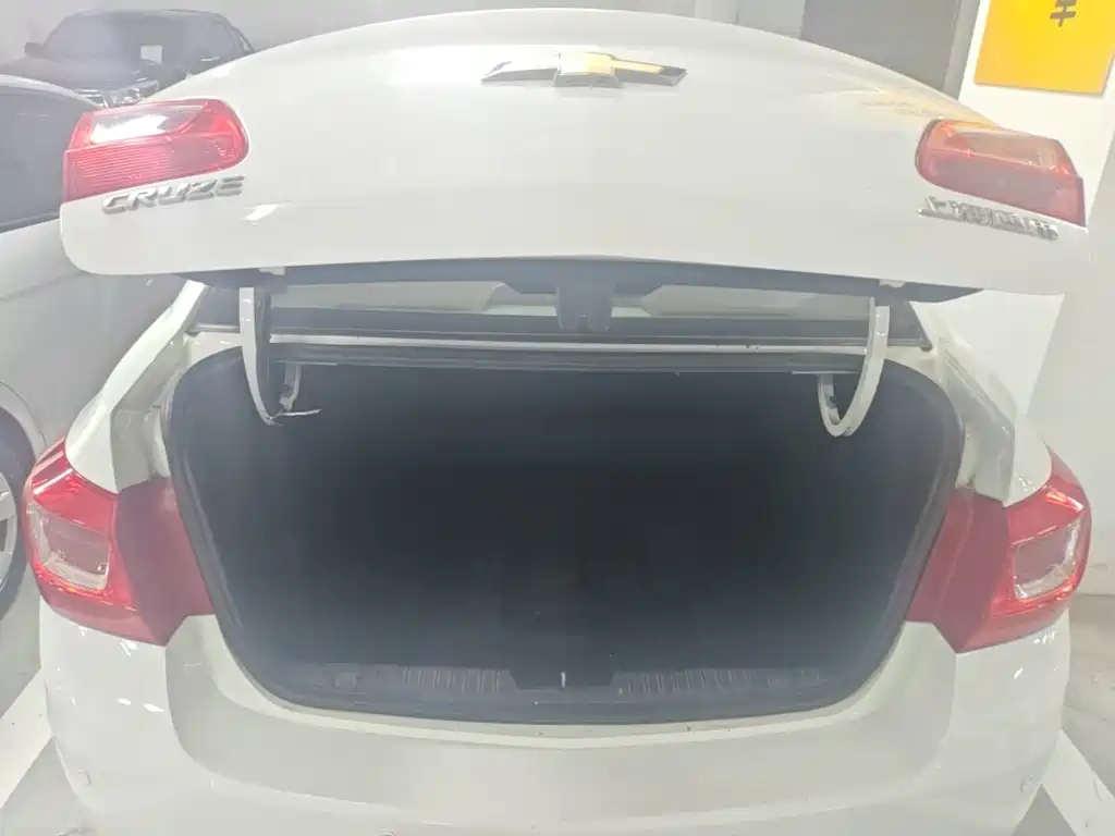 Chevrolet Cruze — миниатюра 19