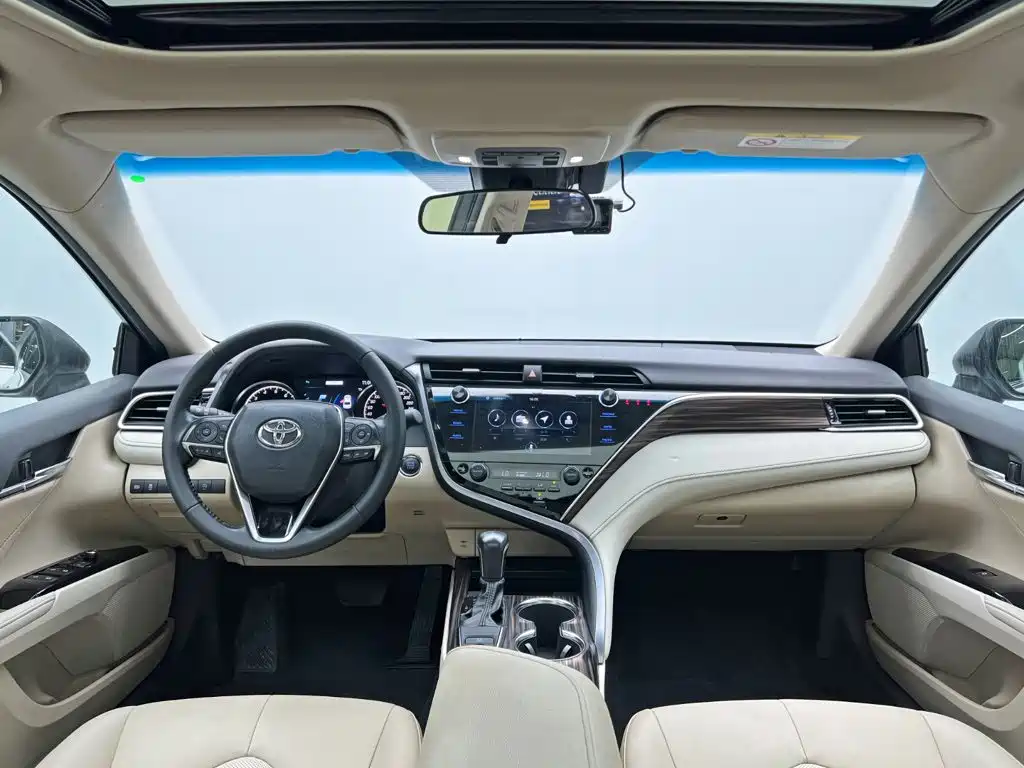 Toyota Camry — миниатюра 22