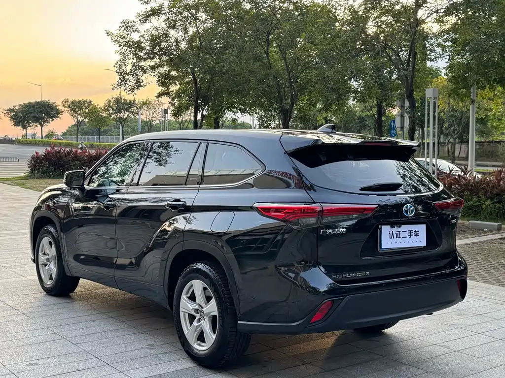 Toyota Highlander — миниатюра 9