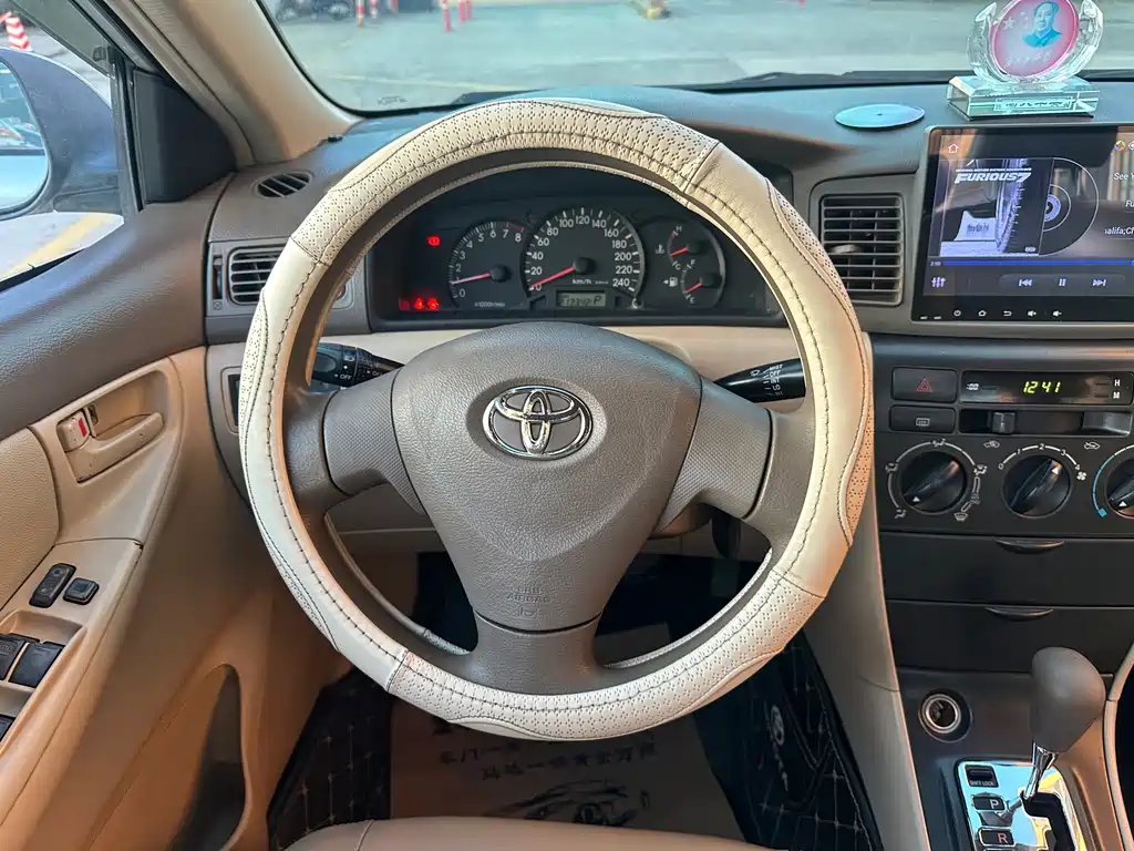 Toyota Corolla — миниатюра 8