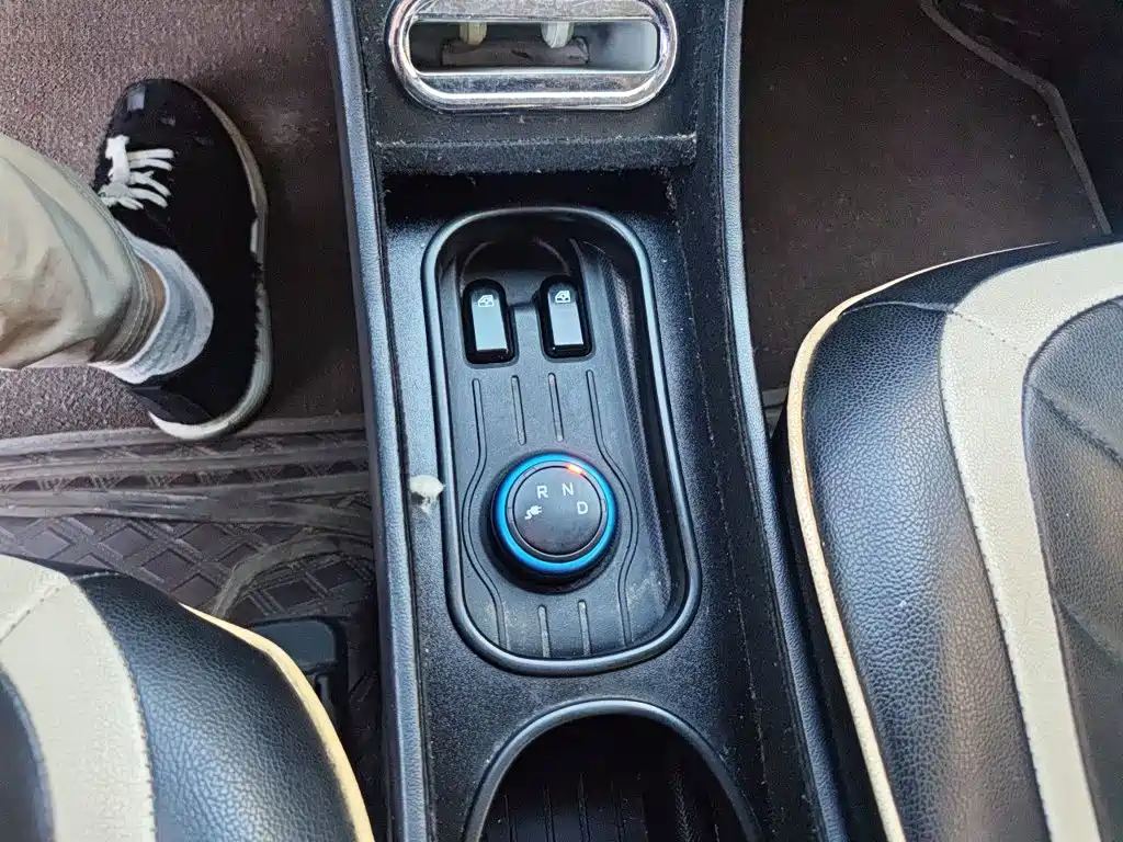 Wuling MINIEV — миниатюра 10
