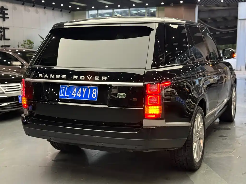 Land Rover Range Rover — миниатюра 7
