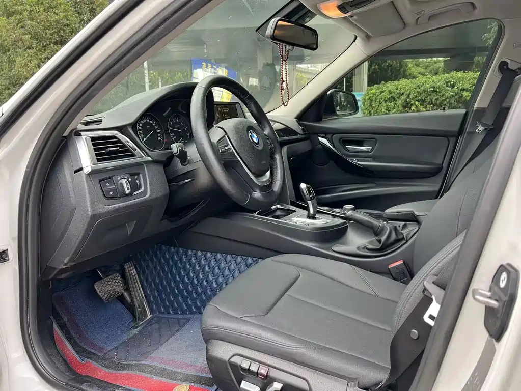 BMW 3 Series — миниатюра 4