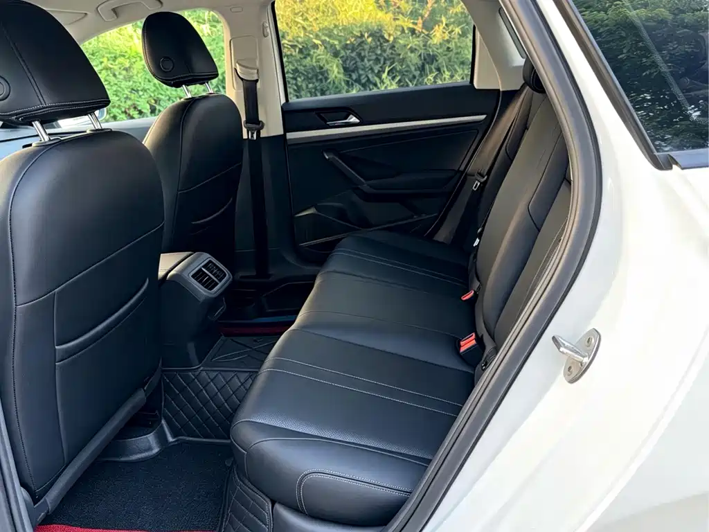 Volkswagen Lavida — миниатюра 11