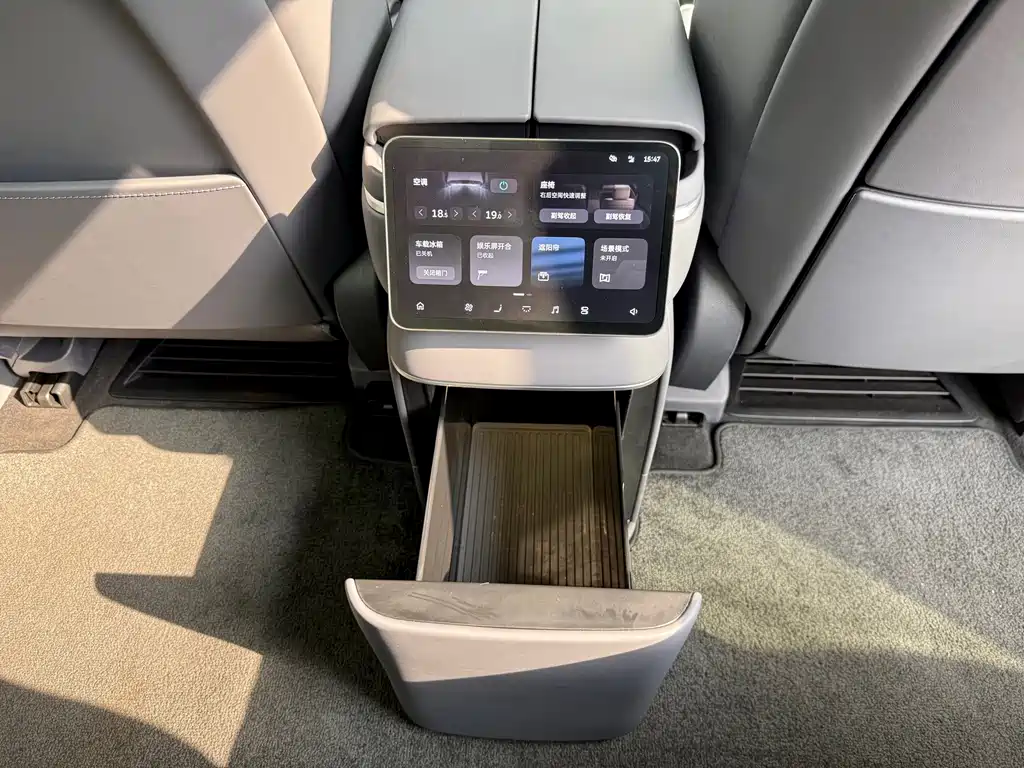 NIO ES8 — миниатюра 14