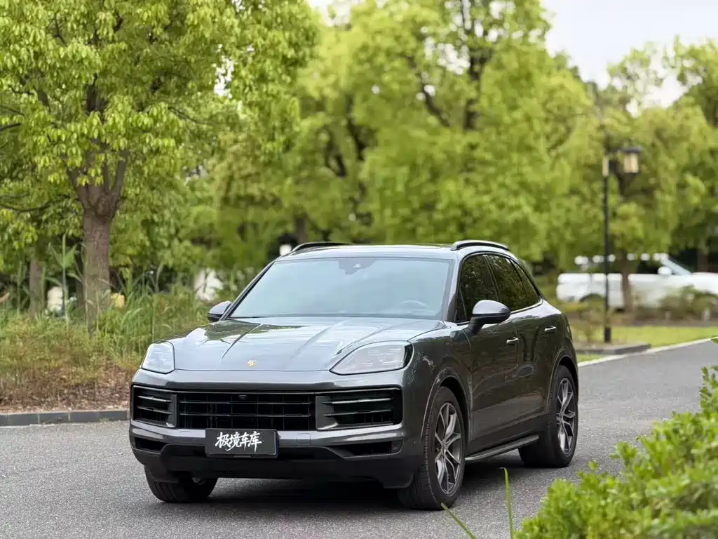 Porsche Cayenne 2024