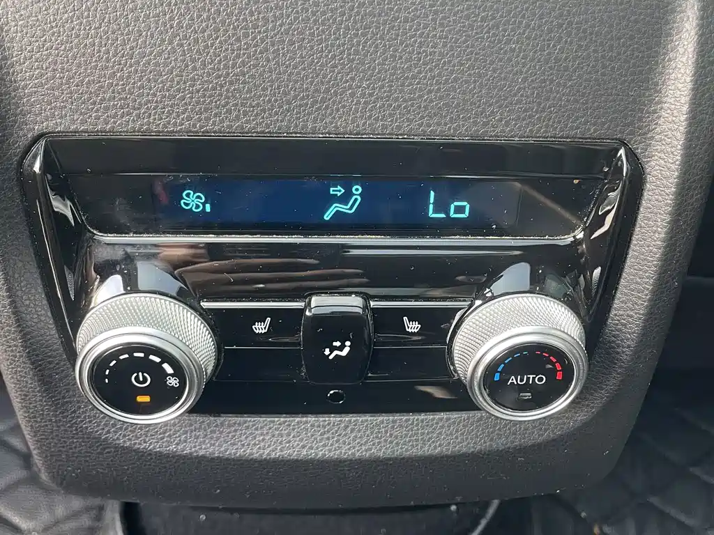 Ford Equator — миниатюра 17