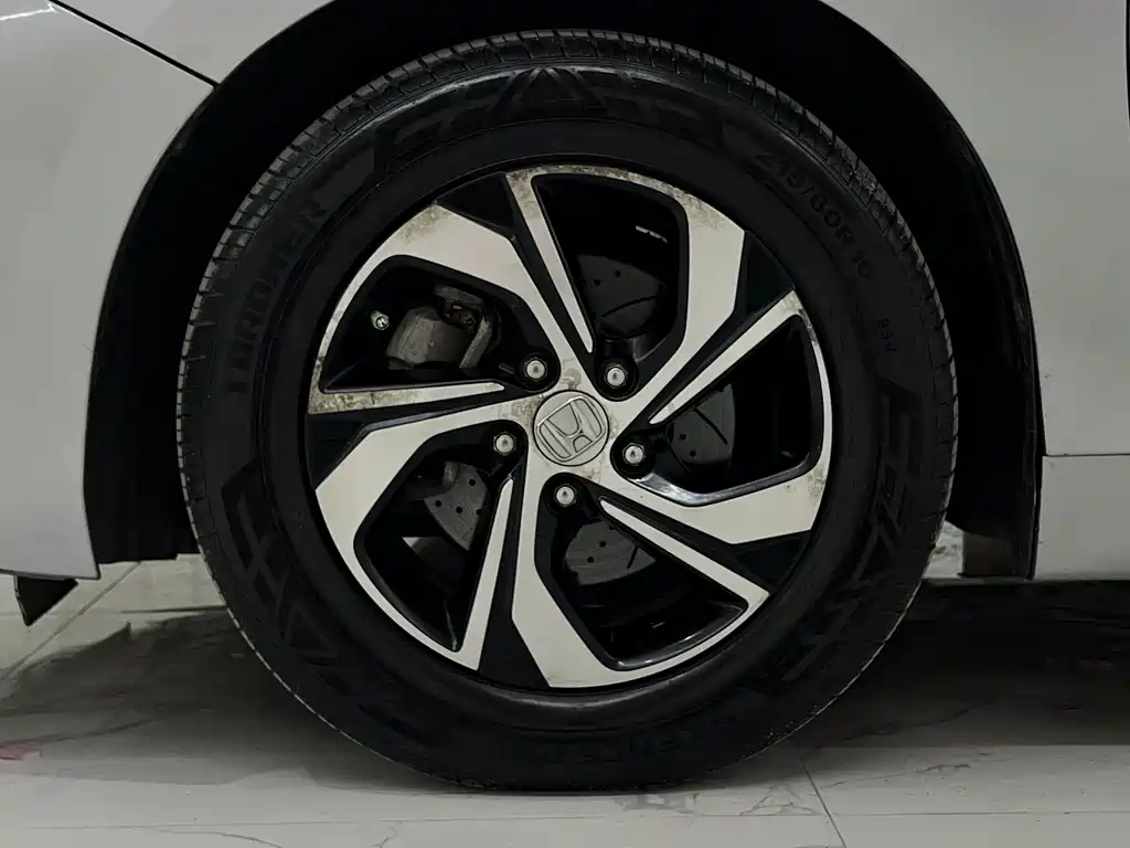 Honda Accord — миниатюра 17