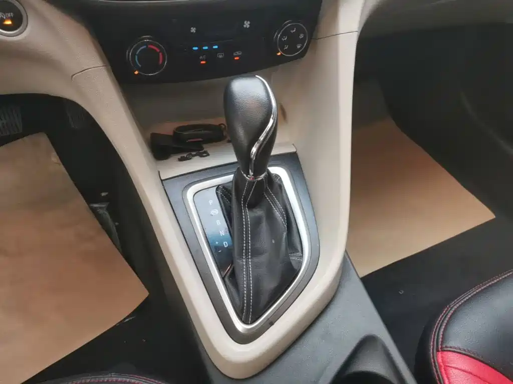Buick Excelle — миниатюра 14