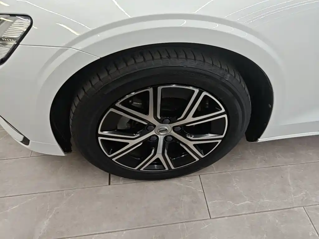 Volvo S60 — миниатюра 23