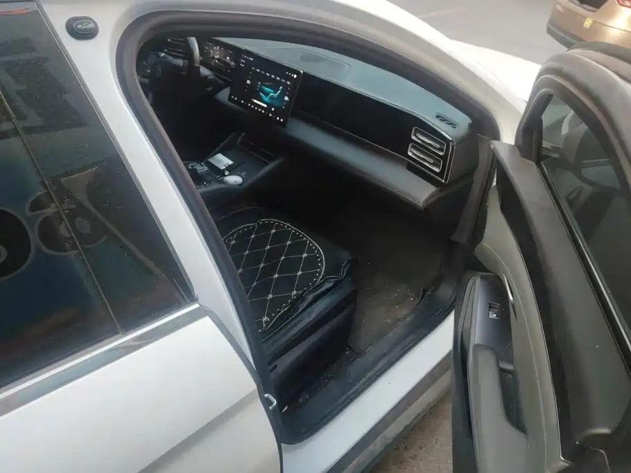 BYD Qin L — миниатюра 8