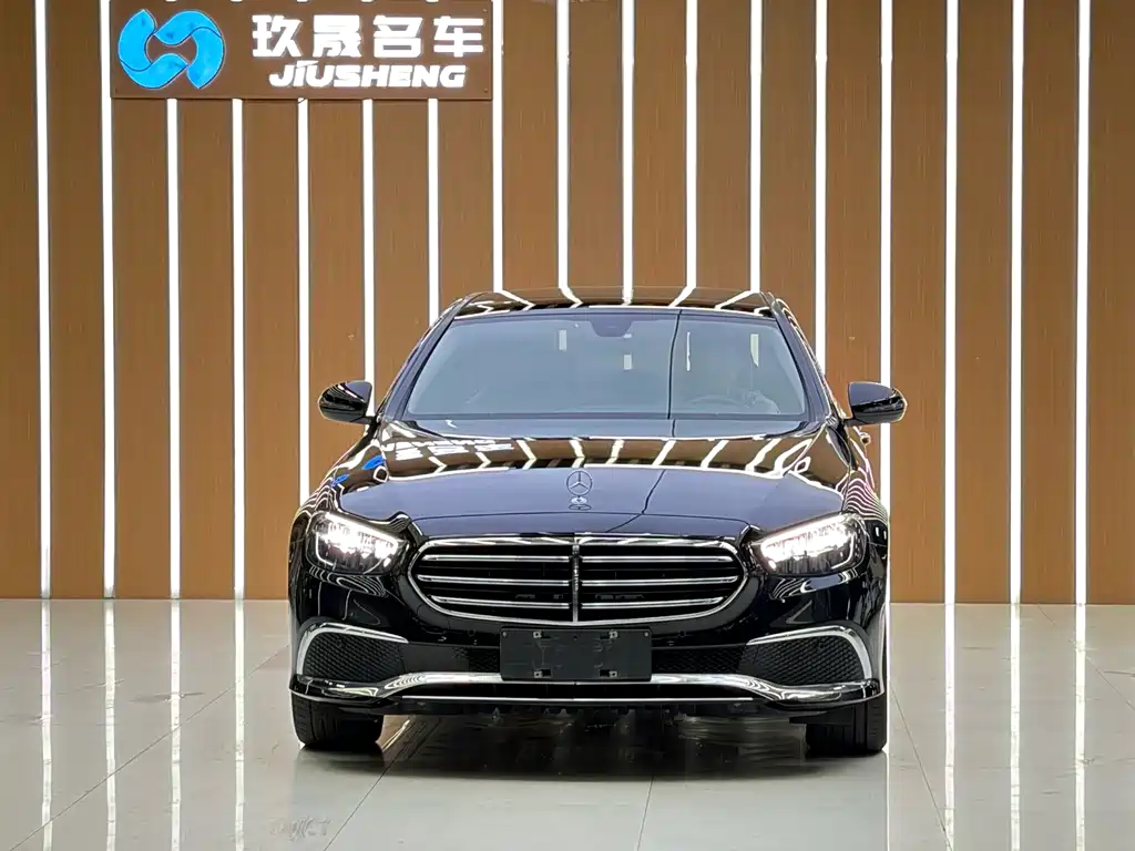 Mercedes-Benz E-Class — миниатюра 2