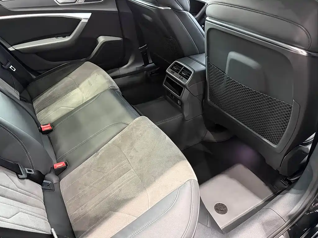 Audi A6L — миниатюра 14