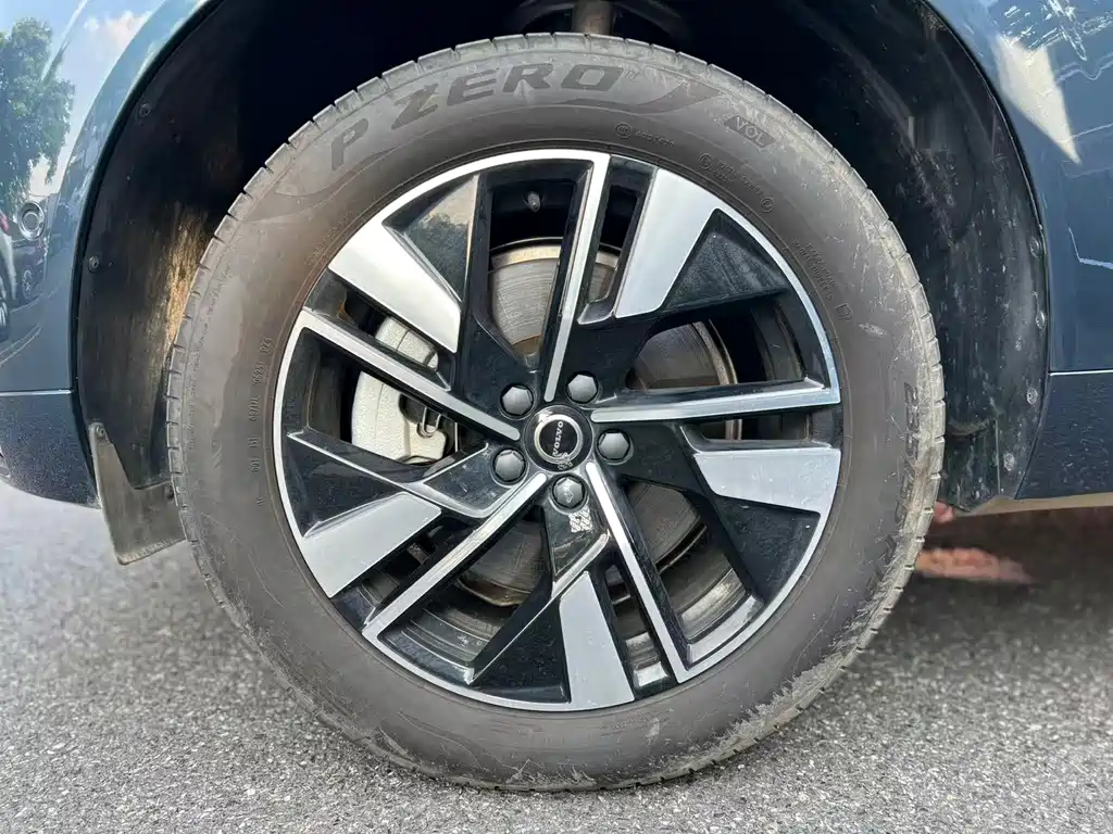 Volvo XC60 — миниатюра 6