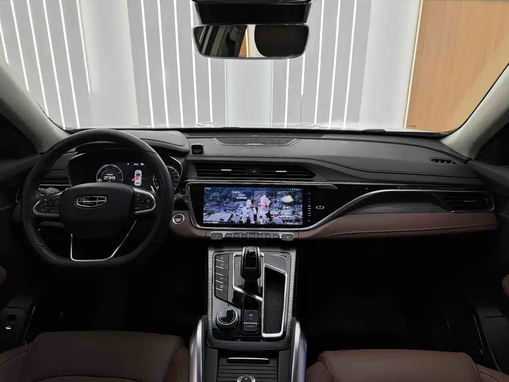 Geely Boyue — миниатюра 13
