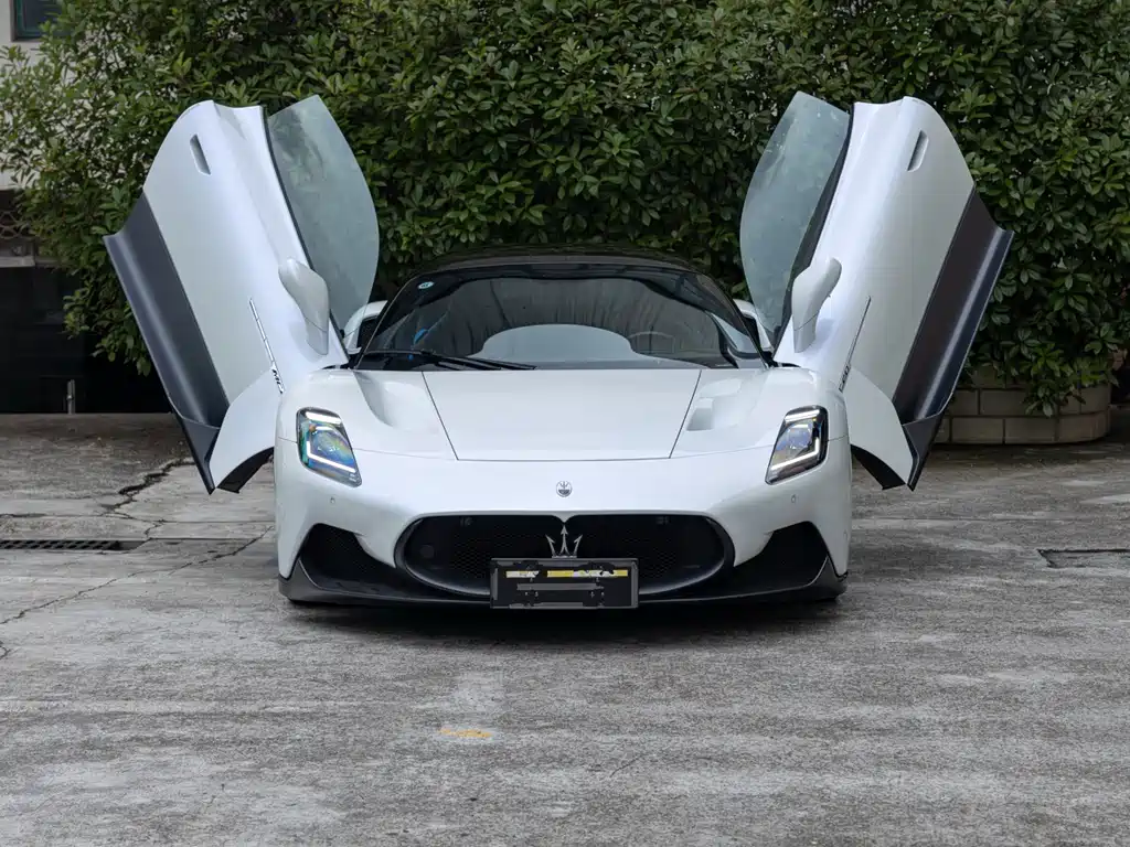 Maserati MC20 2020 3.0T Standard