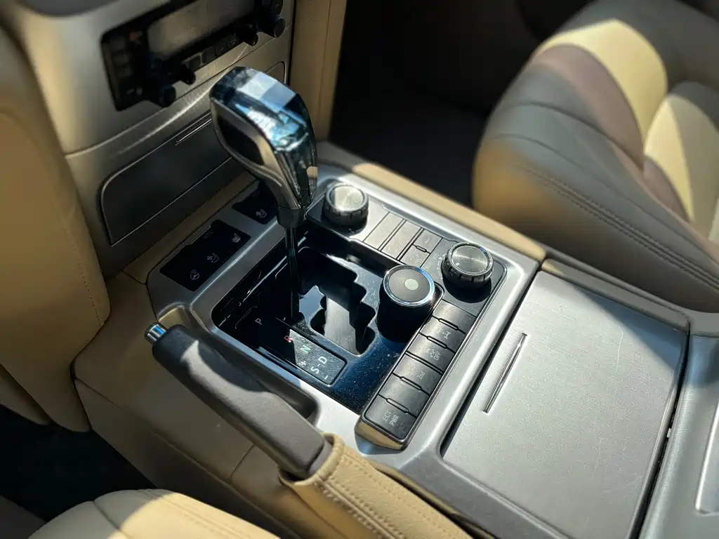 Toyota Land Cruiser 2018 5.7L AT