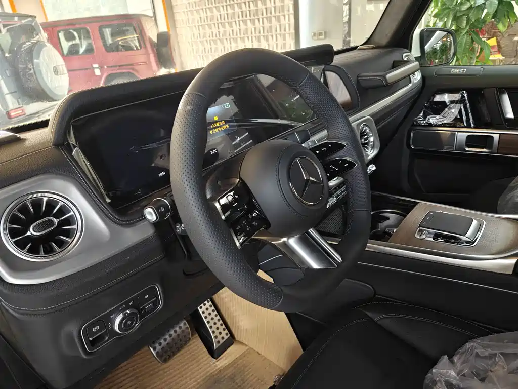 Mercedes-Benz G-Class — миниатюра 6