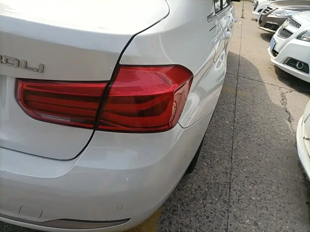 BMW 3 Series — миниатюра 8