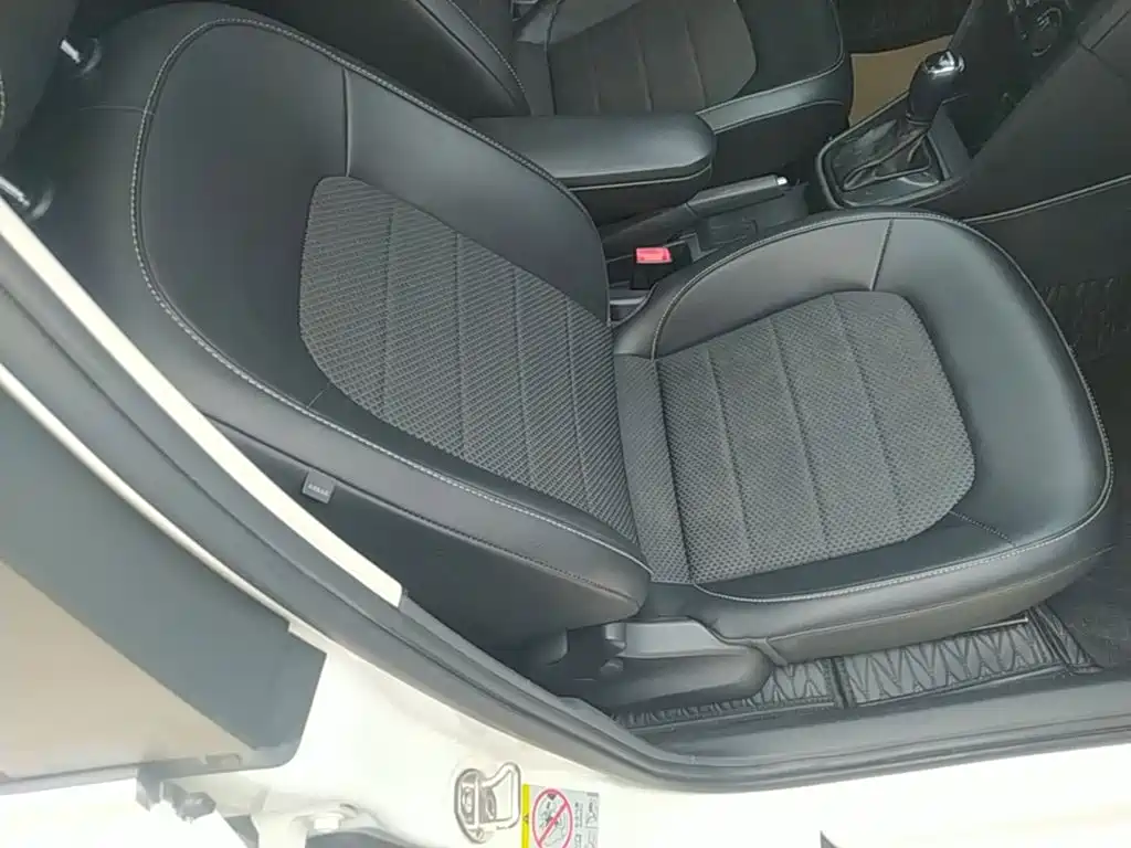 Skoda Rapid Spaceback — миниатюра 25