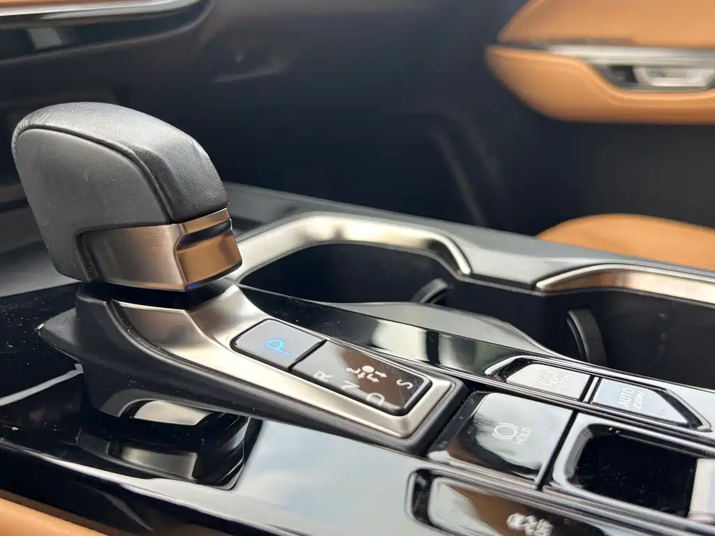 Lexus NX New Energy — миниатюра 12