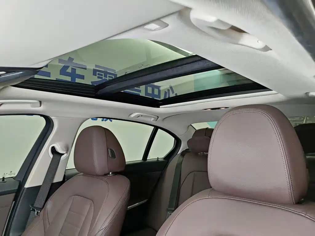 BMW 3 Series — миниатюра 7