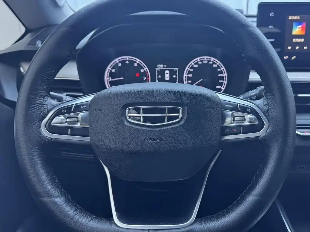 Geely Vision X3 — миниатюра 11