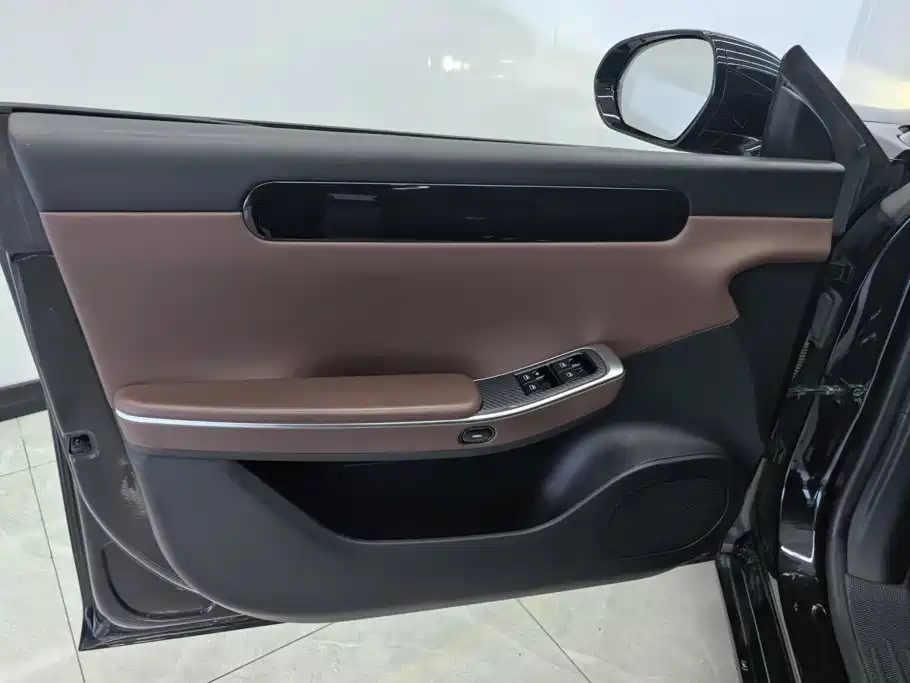 Leapmotor Leapmotor C01 — миниатюра 7