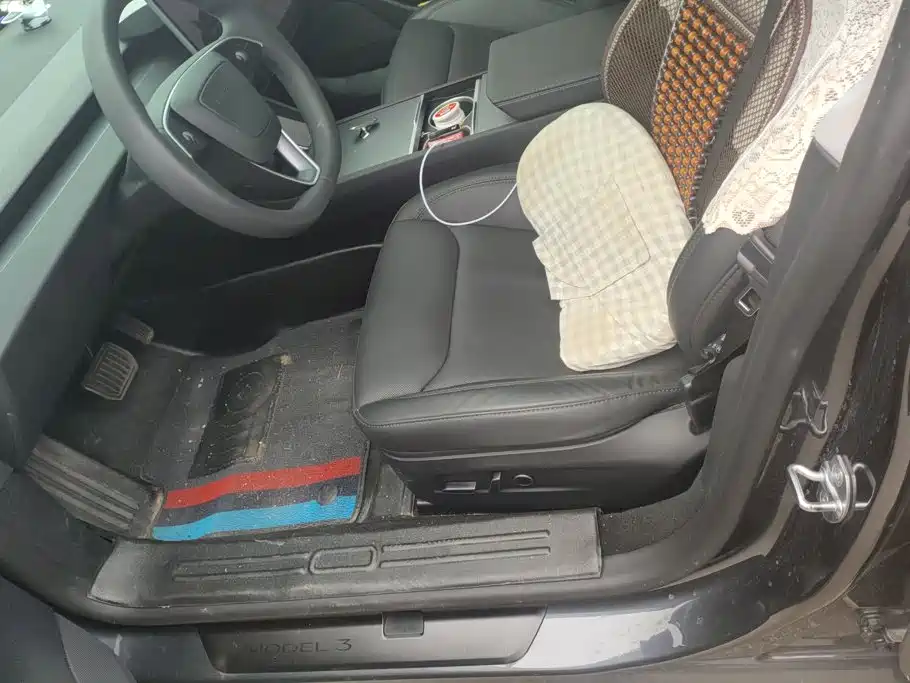 Tesla Model 3 — миниатюра 9