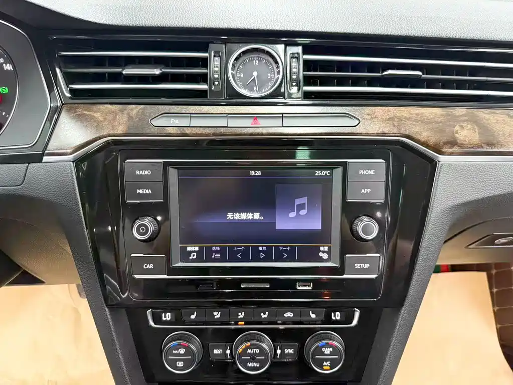 Volkswagen Magotan — миниатюра 17