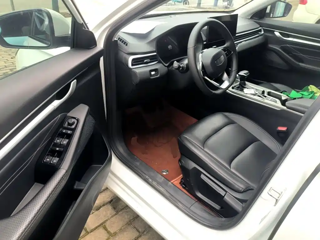 Geely Emgrand — миниатюра 16