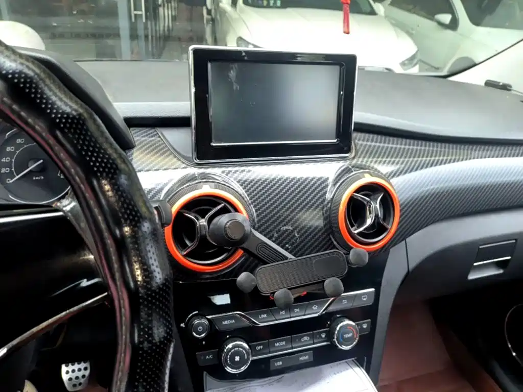 BAIC Senova X25 — миниатюра 13
