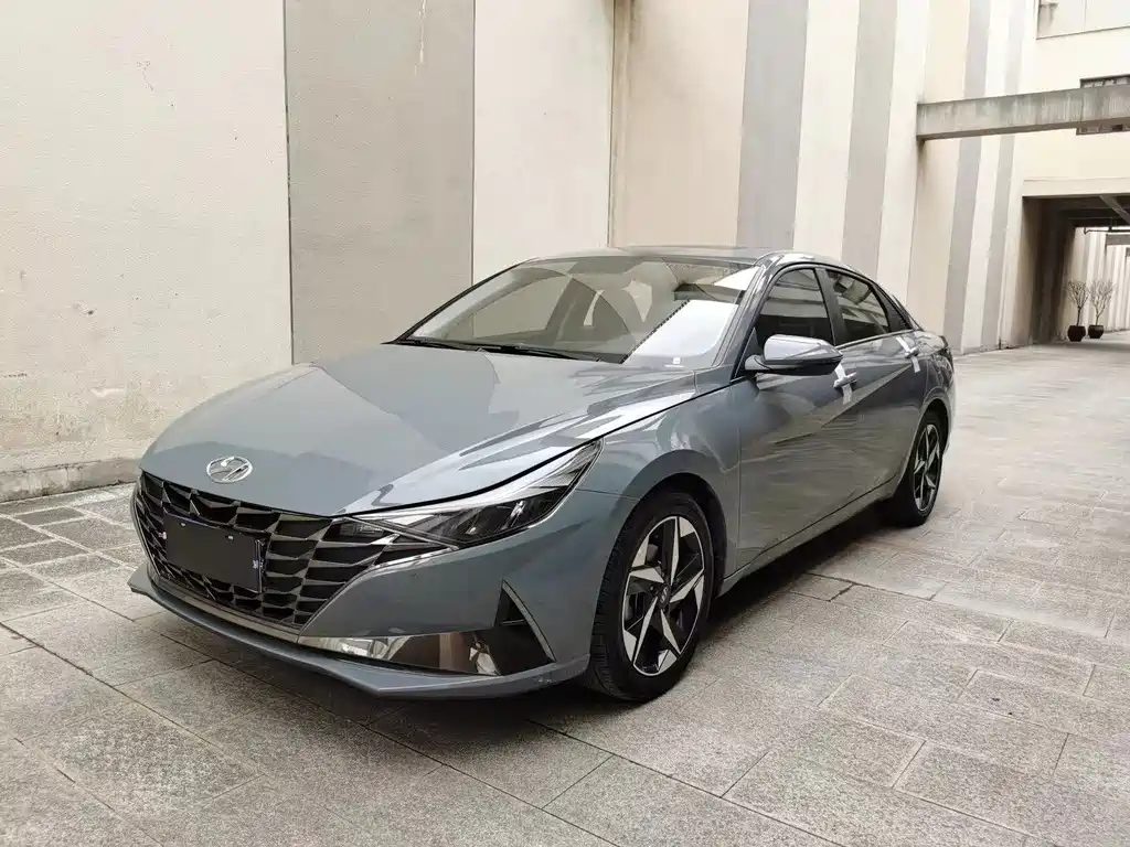 Hyundai Elantra