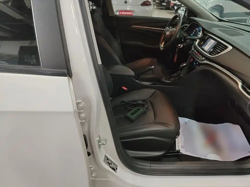Buick Excelle — миниатюра 25