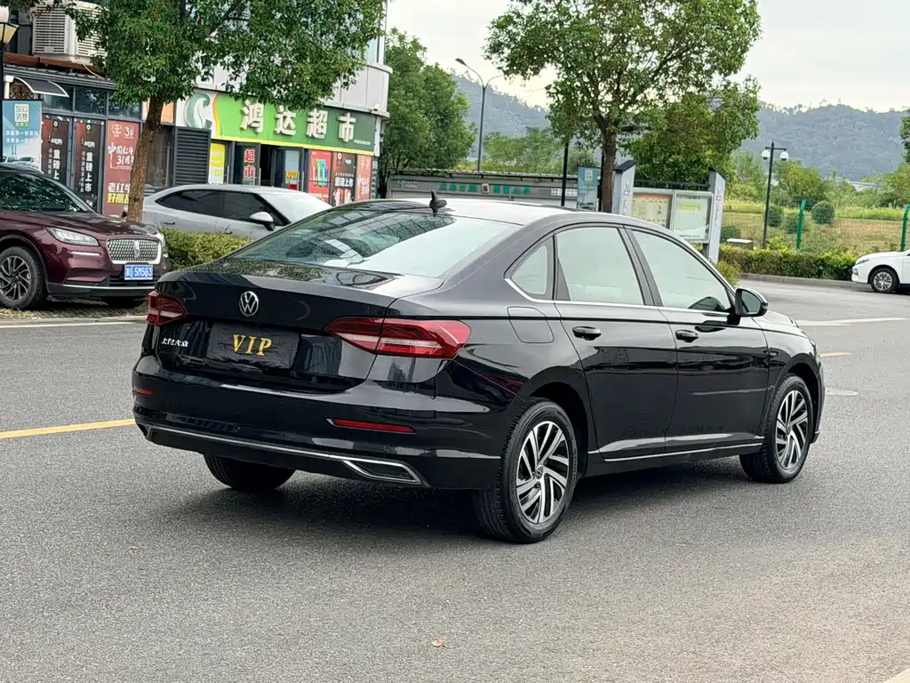 Volkswagen Lavida — миниатюра 4