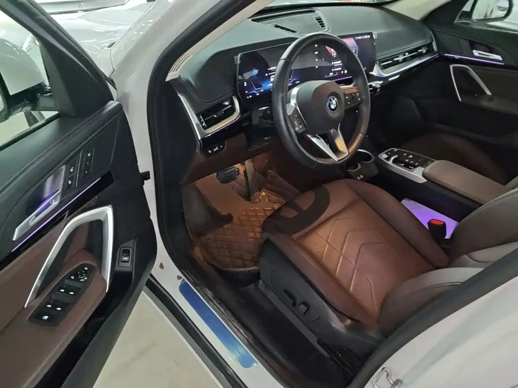 BMW iX1 — миниатюра 16