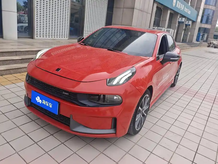 Lynk & Co 03