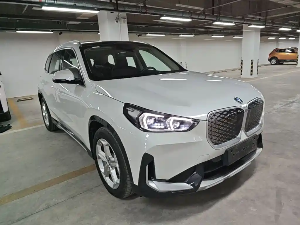 BMW iX1 — миниатюра 4