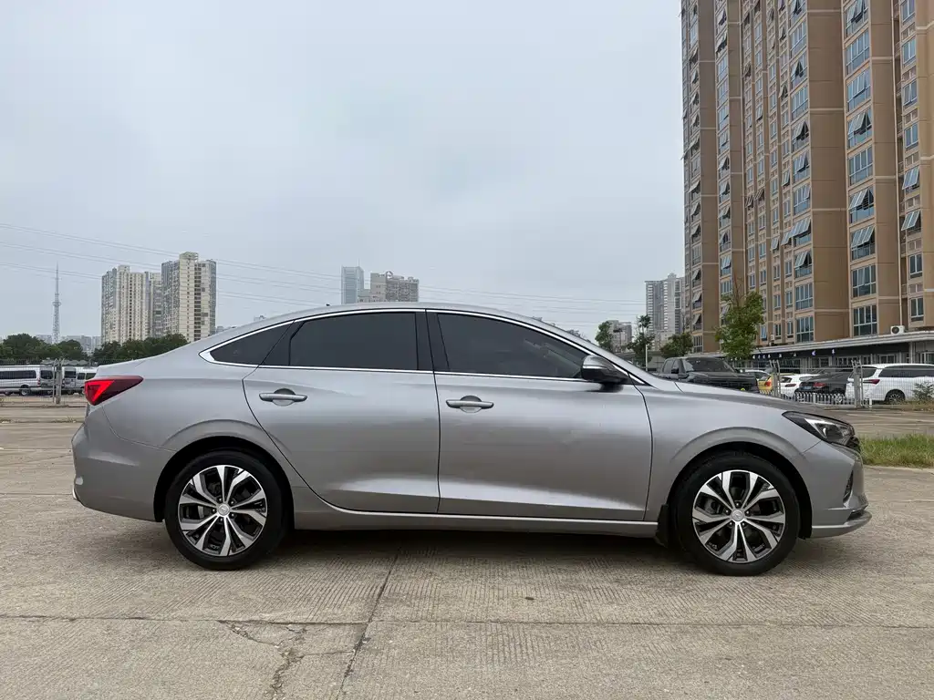 Changan Eado — миниатюра 4