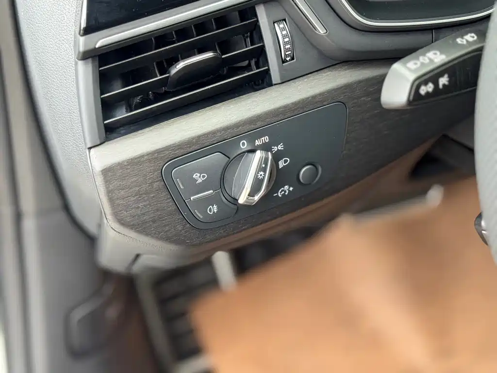 Audi A4L — миниатюра 27
