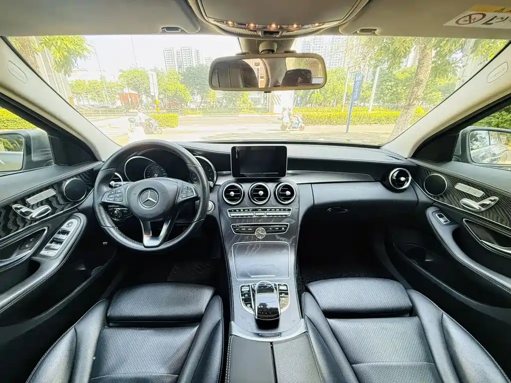 Mercedes-Benz C-Class — миниатюра 5